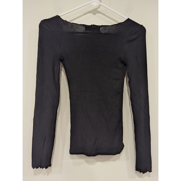 Almina Concept Ruffle Hem- Long Sleeve Ribbed Top Size Small - Picture 3 of 6